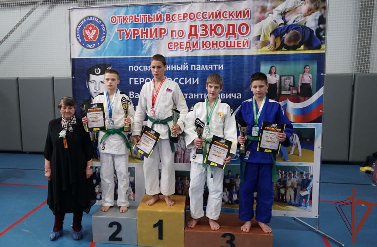 Юношеский турнир по дзюдо памяти павшего воина правопорядка состоялся в Брянской области