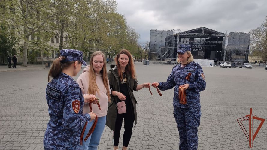 В Севастополе росгвардейцы присоединились ко Всероссийской общественной акции «Георгиевская ленточка»