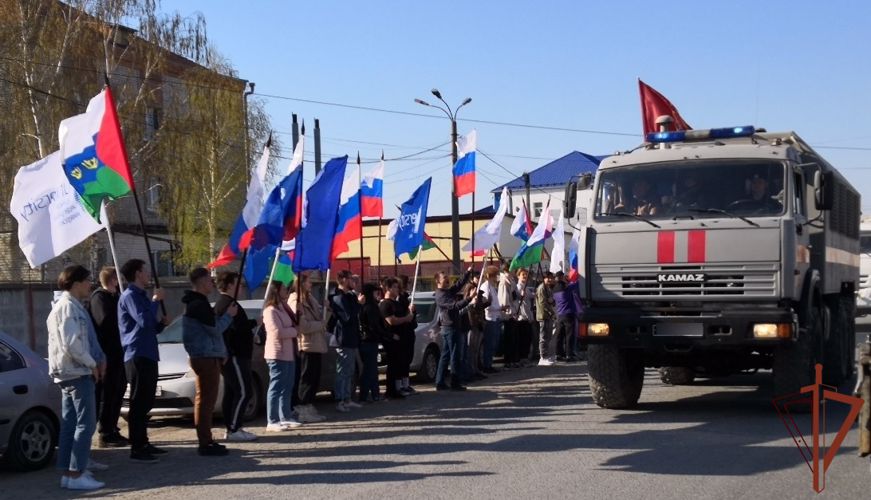  Бойцов сводного отряда спецподразделений Росгвардии встретили в Тюменской области (видео)