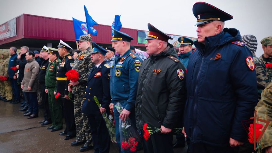 Росгвардейцы Южного округа провели автопробег «Вахта памяти. Сыны великой Победы»