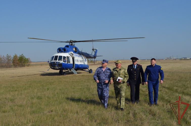 Начальник омского областного управления Росгвардии проверил подразделение тероргана в пострадавшем от пожара Называевске 