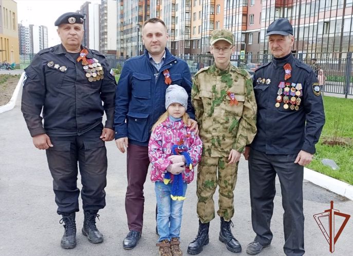 Росгвардия поддержала проект «Сирень Победы» в Северной столице