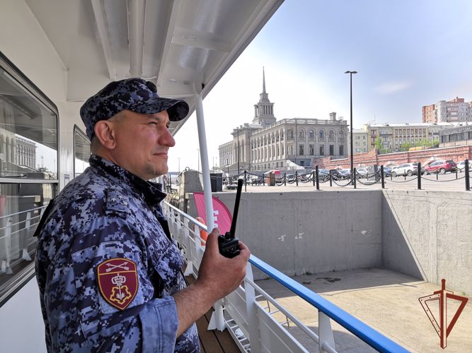 Сотрудники Росгвардии обеспечат безопасность круиза теплохода «Максим Горький»