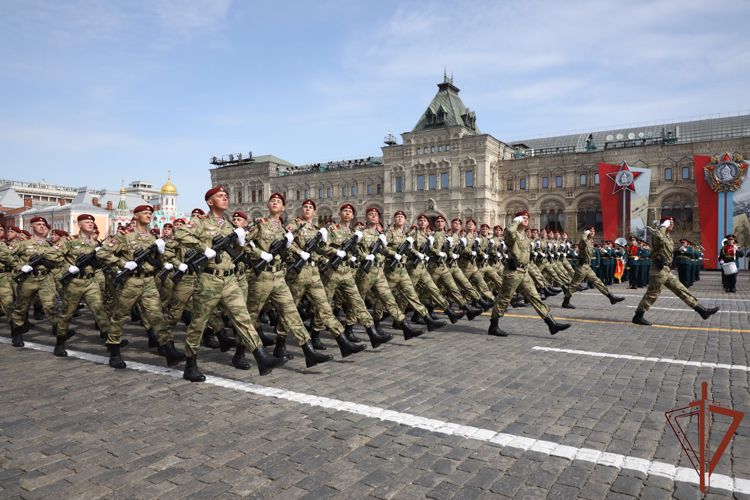 Военнослужащие Росгвардии приняли участие в генеральной репетиции военного парада в честь Дня Победы