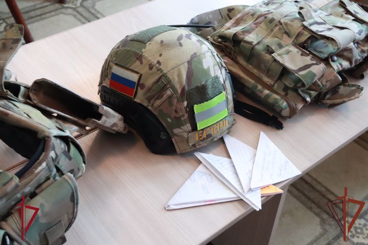Росгвардейцы поблагодарили школьников Забайкалья за письма поддержки