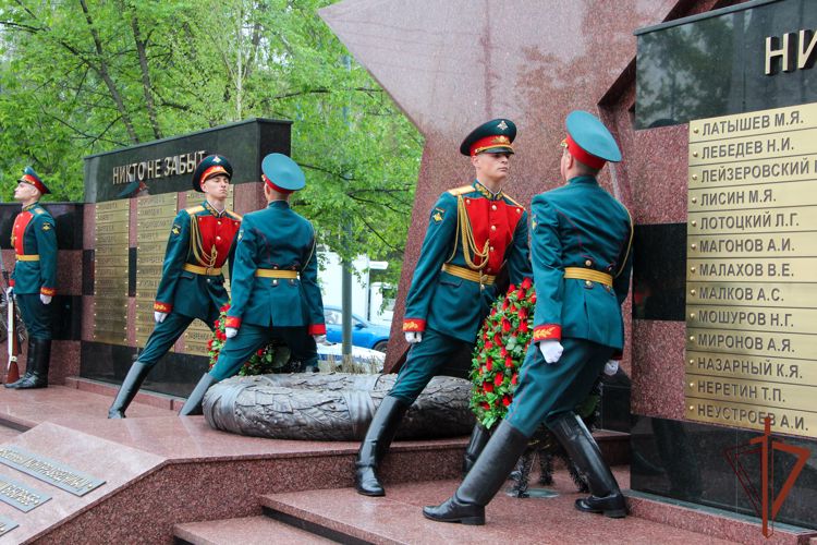 Представители Росгвардии приняли участие в открытии мемориала погибшим военным контрразведчикам в Ростове-на-Дону 