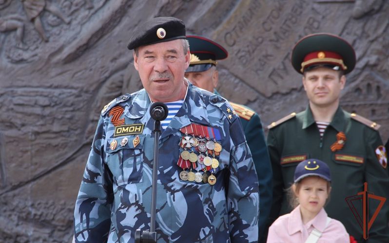 Росгвардия приняла участие в патриотической акции «Парад Победителей» в Тюмени