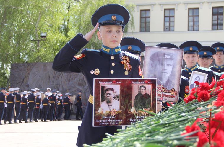 Росгвардия приняла участие в патриотической акции «Парад Победителей» в Тюмени