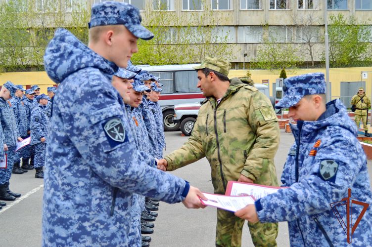 В Санкт-Петербурге состоялось чествование увольняемых в запас военнослужащих специального моторизованного полка Росгвардии