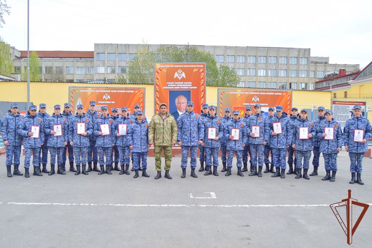 В Санкт-Петербурге состоялось чествование увольняемых в запас военнослужащих специального моторизованного полка Росгвардии