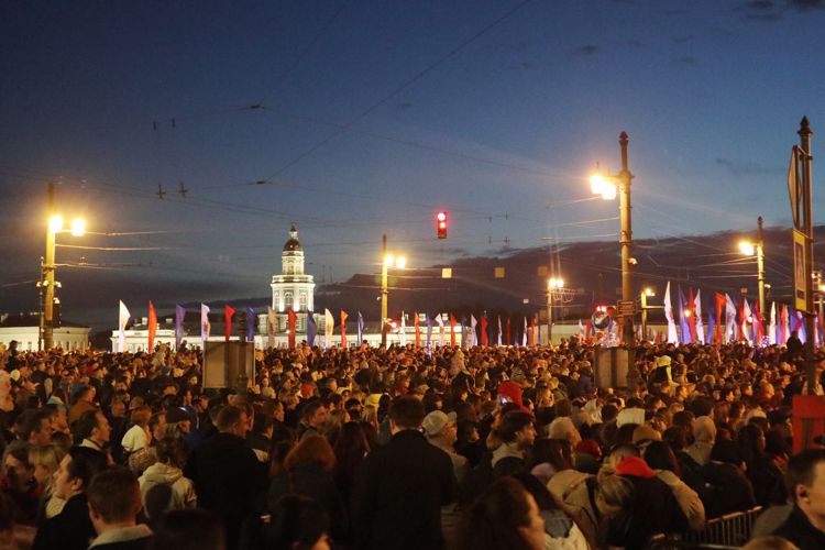 Росгвардия обеспечила правопорядок на мероприятиях дня города в Санкт-Петербурге