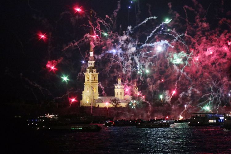 Росгвардия обеспечила правопорядок на мероприятиях дня города в Санкт-Петербурге