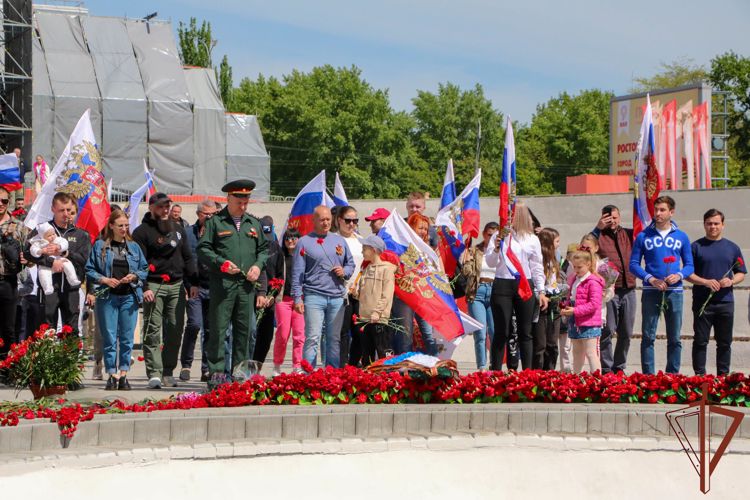  Автопробег в поддержку участвующих в специальной операции росгвардейцев состоялся в Ростове-на-Дону