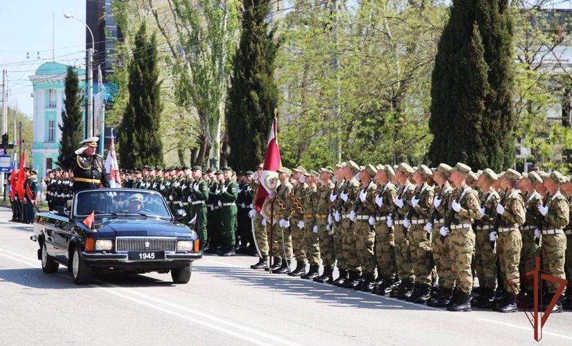Военнослужащие и сотрудники Центрального округа Росгвардии приняли участие в праздничных мероприятиях Дня Победы 