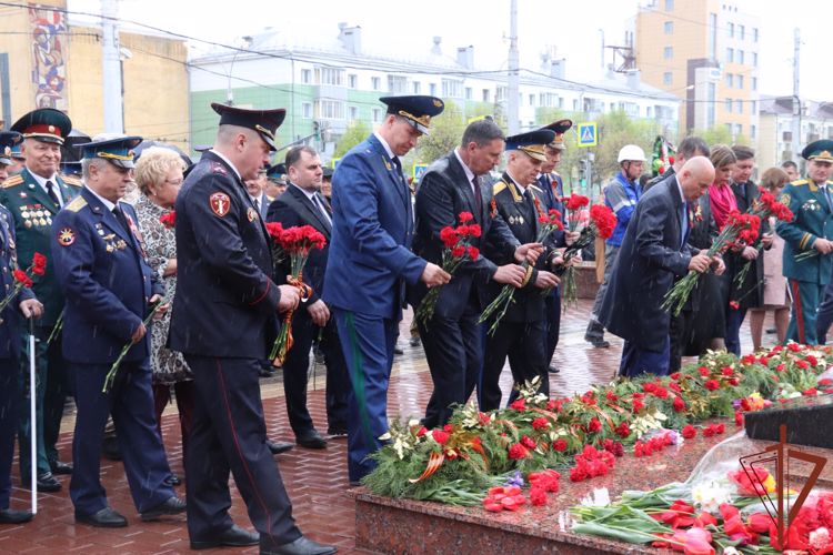 Военнослужащие и сотрудники Центрального округа Росгвардии приняли участие в праздничных мероприятиях Дня Победы 