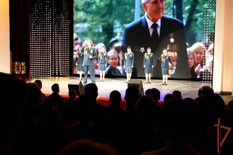 В Новосибирске с участием Росгвардии прошёл концерт «Герои. #Своих не бросаем»