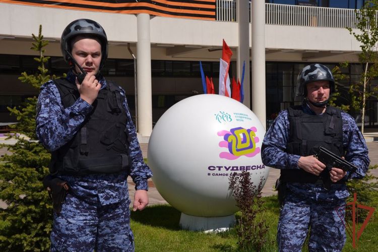 Росгвардия обеспечила безопасность Всероссийского студенческого фестиваля в Самаре