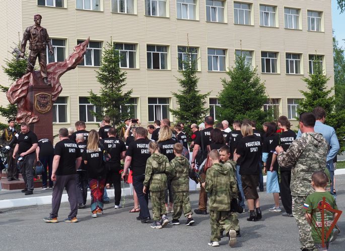 Отряд спецназа «Ермак» Росгвардии встретился с участниками благотворительных и волонтерских акций «#Своих не бросаем»