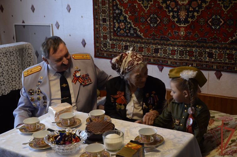 Росгвардейцы организовали концерт для ветерана Великой Отечественной войны Марии Деревягиной