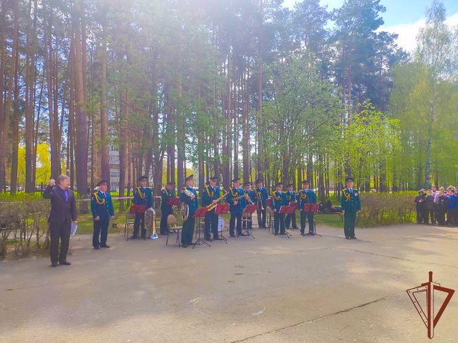 В Пензенской области военнослужащие Росгвардии организовали акцию ко Дню Победы