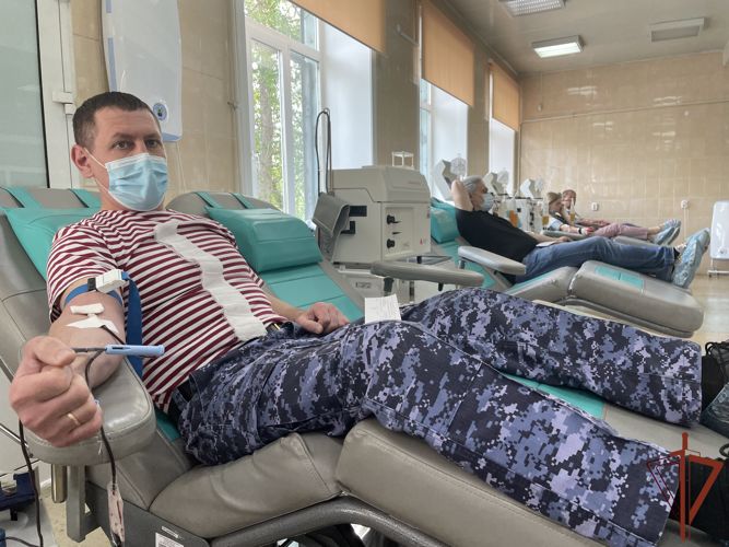Росгвардейцы из Иркутской области сдали кровь для детей Донбасса