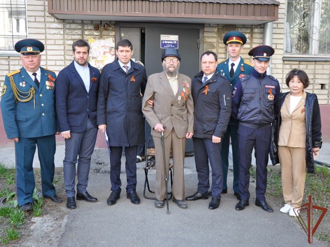 Росгвардия принимает участие в поздравлениях ветеранов Алтайского края