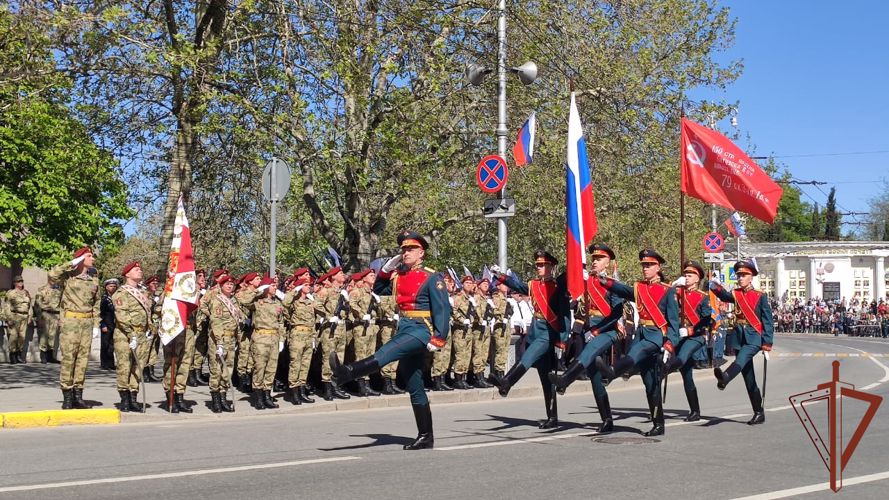 На парадах Победы прошли военнослужащие и сотрудники Южного округа Росгвардии 