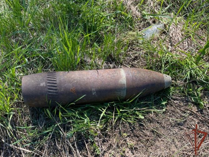В Санкт-Петербурге взрывотехники ОМОН Росгвардии обследовали боеприпас времён войны