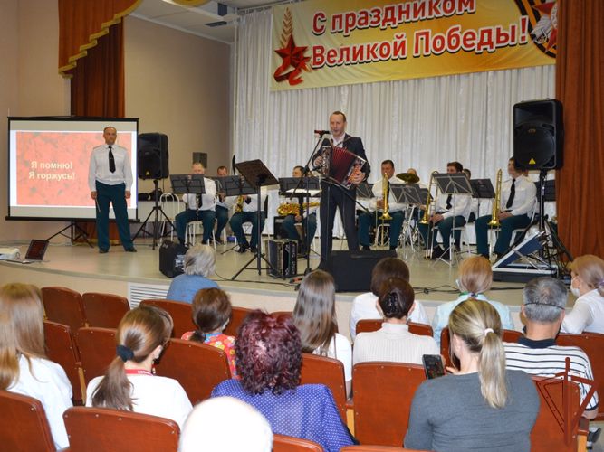 Росгвардия провела концерт для пациентов ветеранского госпиталя в Барнауле