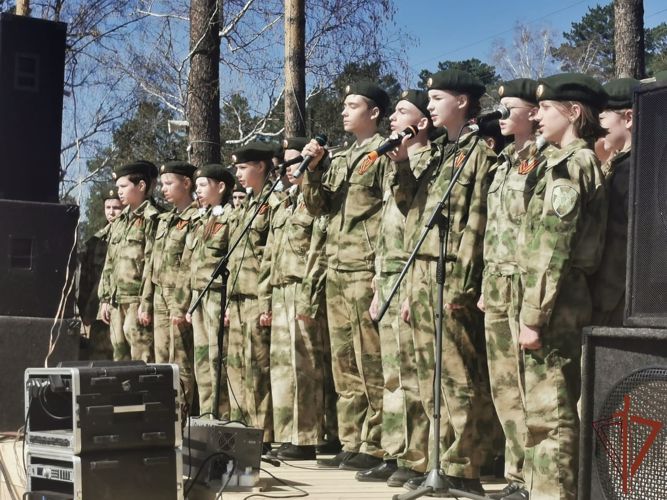 В Иркутске военнослужащие Росгвардии приняли участие в реконструкции танкового сражения боя под Прохоровкой 