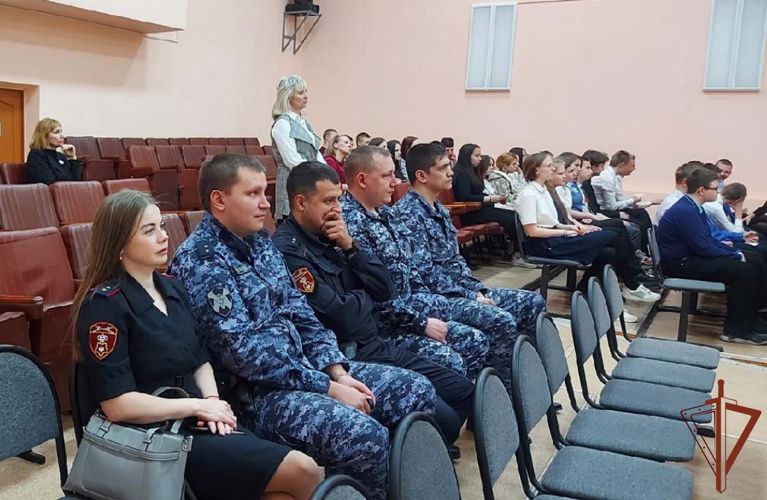 Росгвардейцы продолжают проводить мероприятия ко Дню Победы по всему Южному Уралу