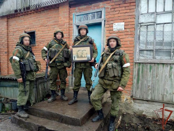 Росгвардейцы в Харьковской области отремонтировали дом ветеранов Великой Отечественной войны