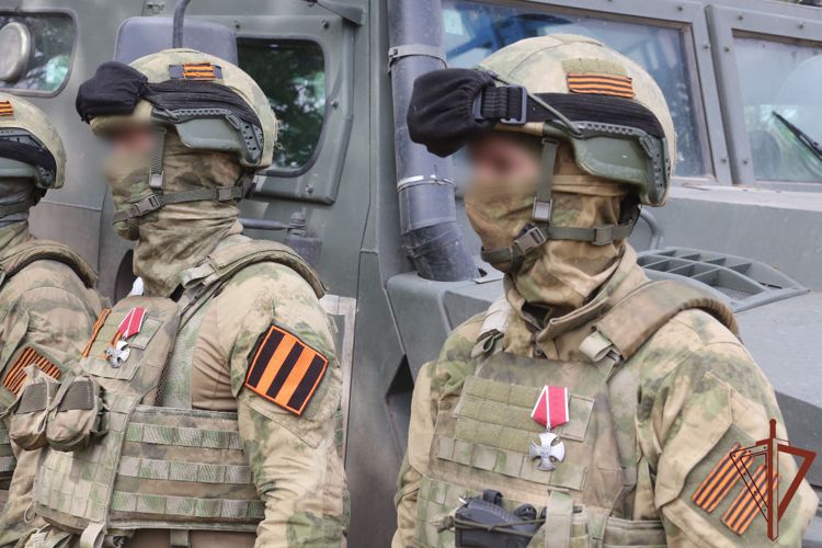 В Харьковской области росгвардейцам вручили государственные и ведомственные награды