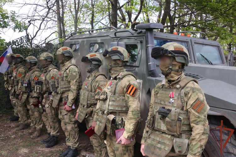 В Харьковской области росгвардейцам вручили государственные и ведомственные награды
