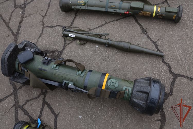 Росгвардейцы изъяли у националистов вооружение иностранного производства