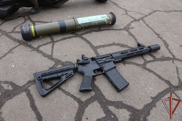 Росгвардейцы изъяли у националистов вооружение иностранного производства