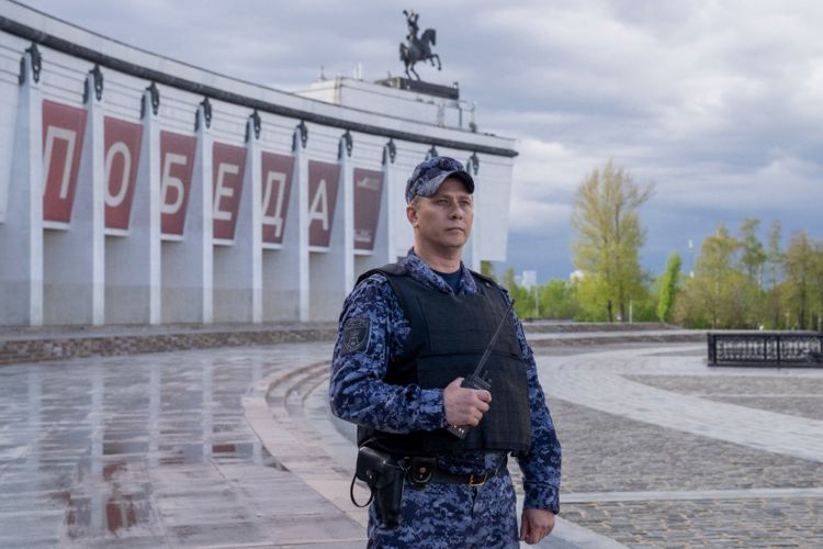 Росгвардейцы показали работу по охране государственных музеев и поздравили их сотрудников с праздником