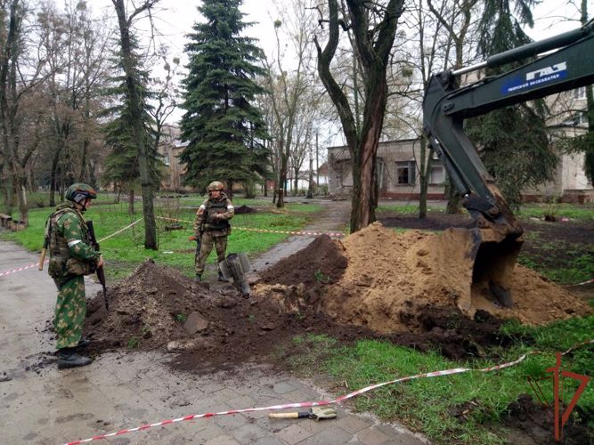 Спецназовцы Росгвардии уничтожили неразорвавшиеся боеприпасы в Харьковской области