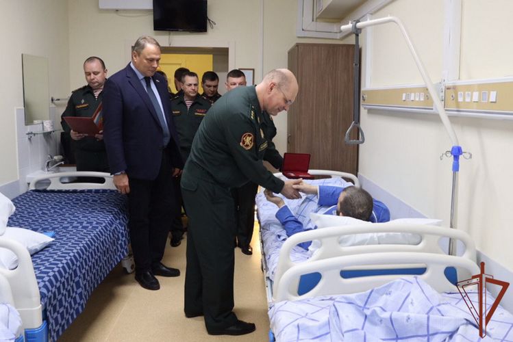 Росгвардейцам – участникам специальной военной операции вручены государственные награды