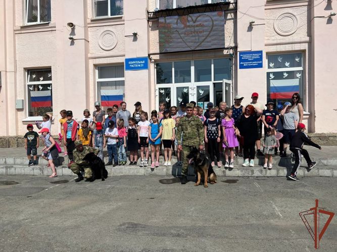 В Уральском округе продолжаются мероприятия всероссийской ведомственной акции «Каникулы с Росгвардией»