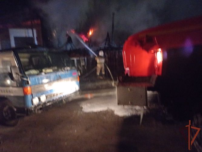 Наряд Росгвардии спас жильца горящего дома в Туве