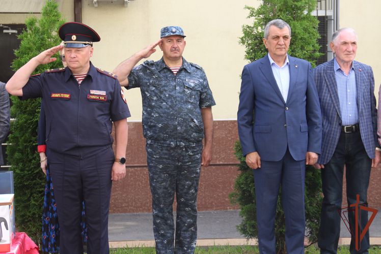 Глава Северной Осетии наградил росгвардейцев-участников спецоперации