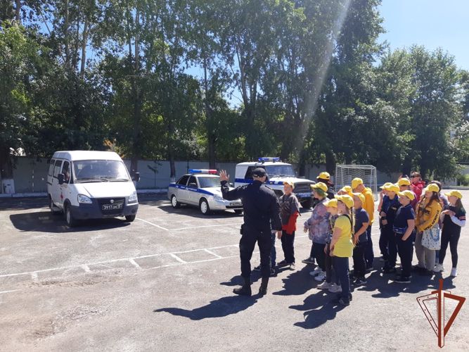 В Уральском округе продолжается всероссийский ведомственный проект «Каникулы с Росгвардией» 