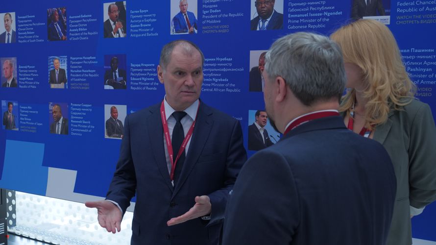 Заместитель директора Росгвардии генерал-полковник Алексей Беззубиков посетил Петербургский международный экономический форум
