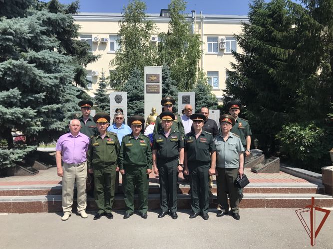 Дань памяти защитникам Родины отдали росгвардейцы юга России