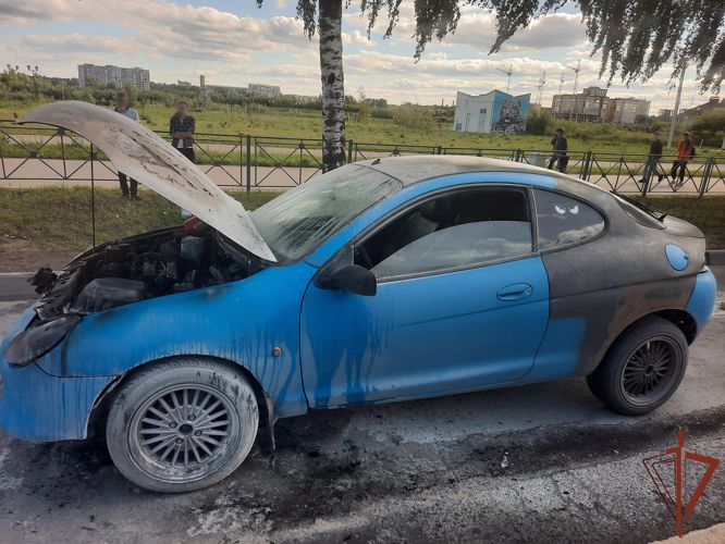 Возгорание автомобиля помогли ликвидировать росгвардейцы в Йошкар-Оле 