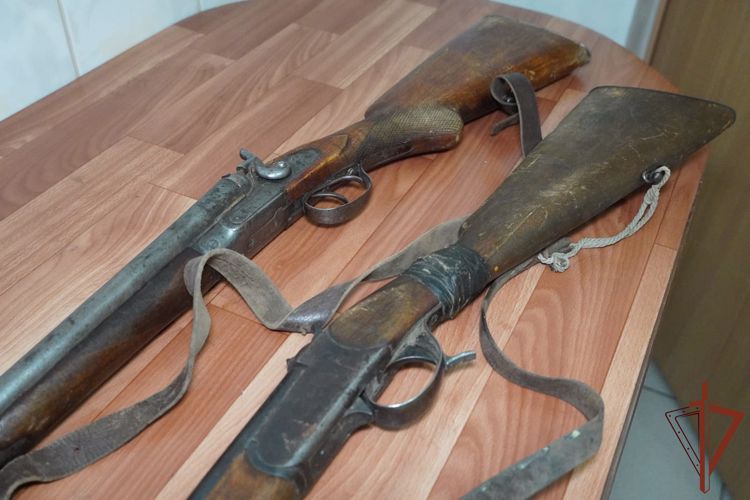 Пенсионерка из Нарьян-Мара передала в Росгвардию обнаруженный ею тайник с оружием