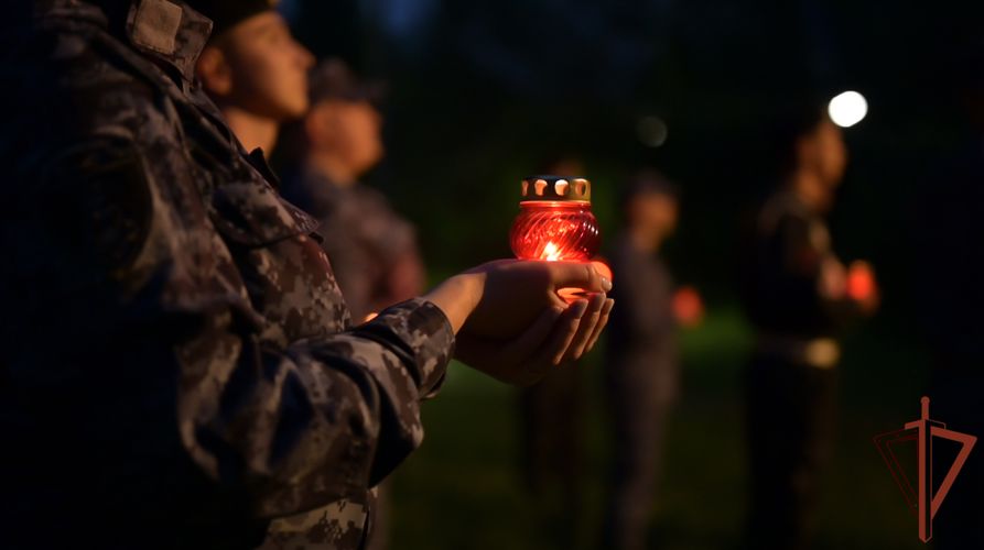 Видеоролик ко  Дню памяти и скорби сняли столичные росгвардейцы