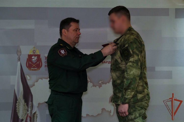Росгвардейцам- участникам спецоперации вручены госнаграды 