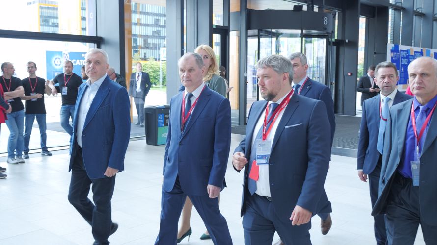 Заместитель директора Росгвардии генерал-полковник Алексей Беззубиков посетил Петербургский международный экономический форум 